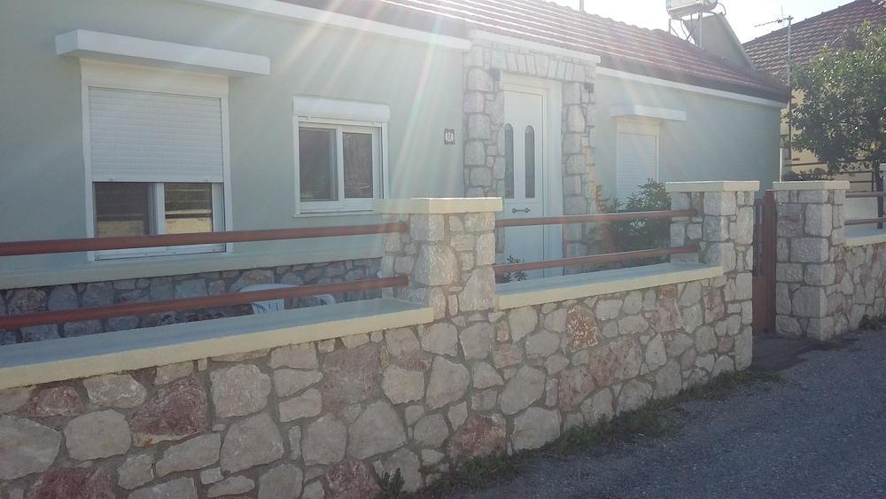 Anastasia'S Holiday Home Ialysos  Exteriör bild